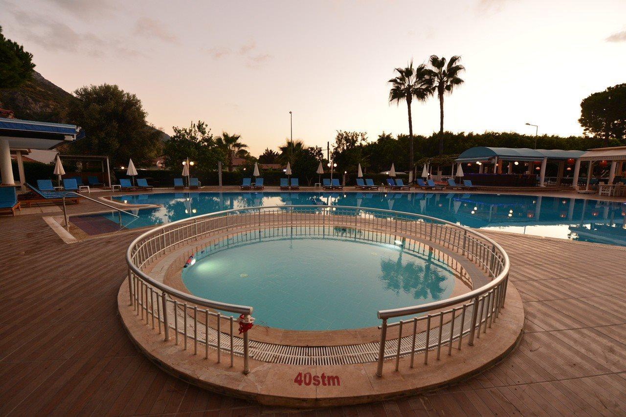 White Hotel Oludeniz Exterior foto